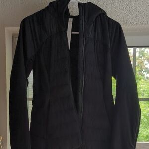 Lululemon Athletica Black Puffer Jacket with Sleek Design